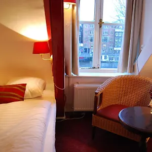 House Hotel