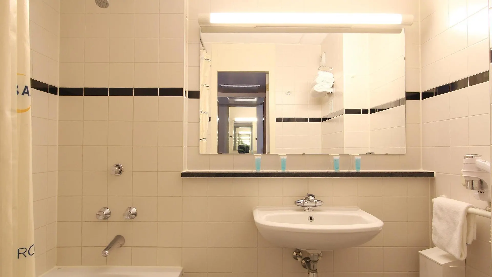 Bastion Hotel Amsterdam Amstel 3*,  Holland